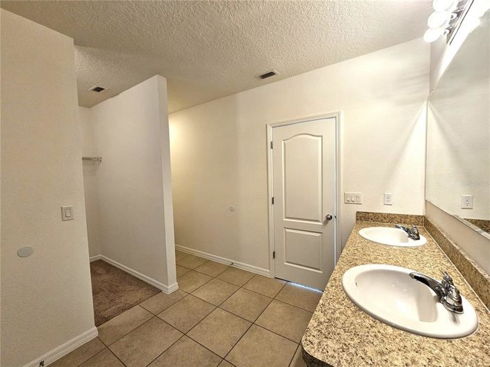 Image No.13-3 Bed House for sale