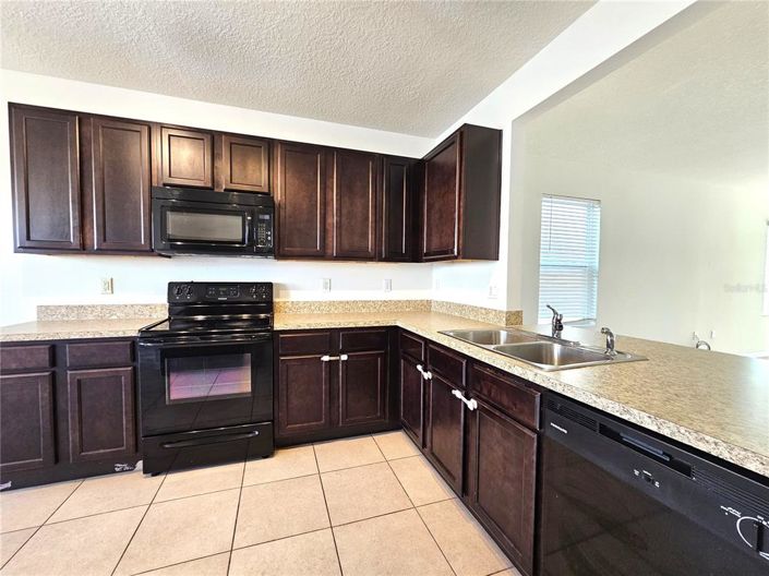 Image No.4-3 Bed House for sale