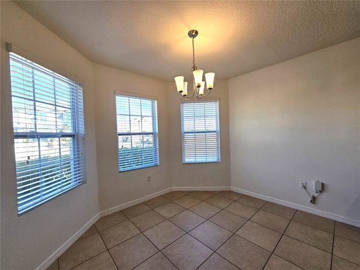 Image No.6-3 Bed House for sale