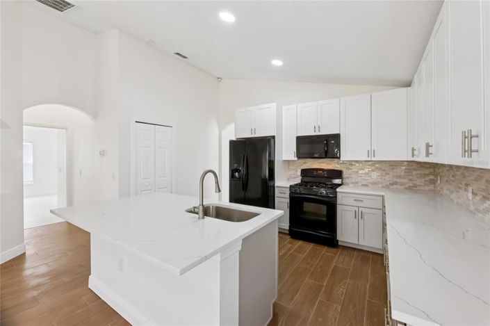 Image No.12-Maison de 4 chambres à vendre à Saint John