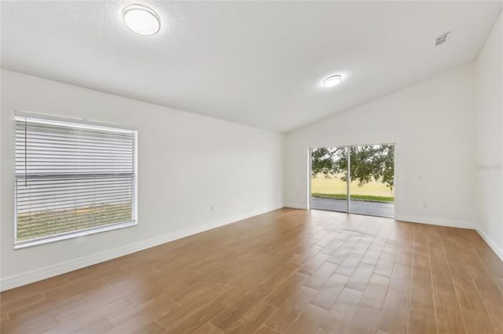 Image No.15-Maison de 4 chambres à vendre à Saint John