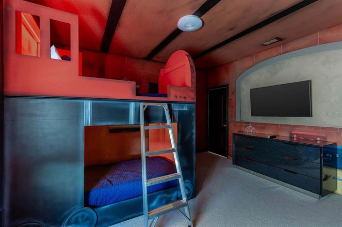 Image No.38-11 Bed House for sale