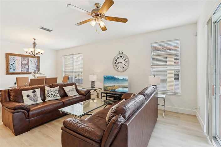 Image No.6-4 Bed House for sale