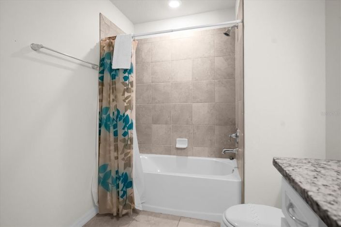 Image No.18-5 Bed House for sale