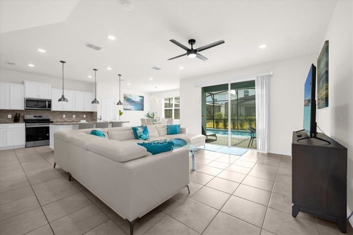 Image No.7-5 Bed House for sale