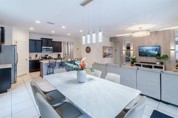 Image No.3-6 Bed House for sale