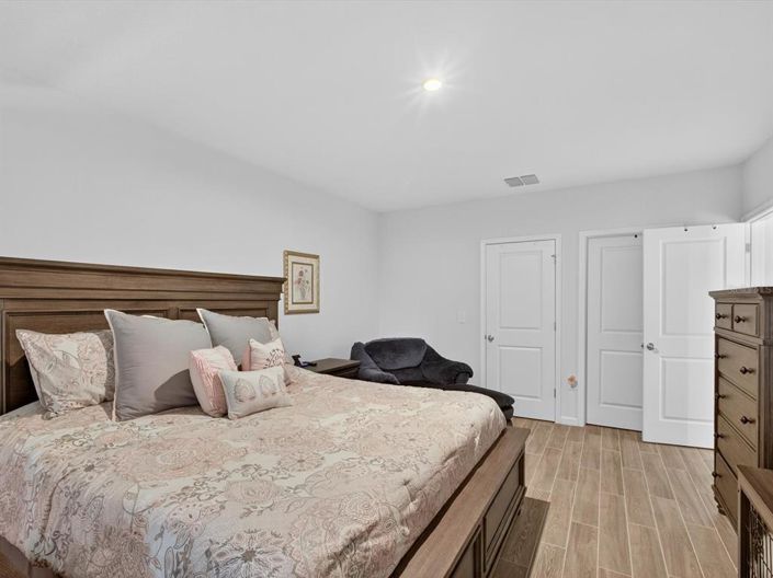 Image No.22-4 Bed House for sale