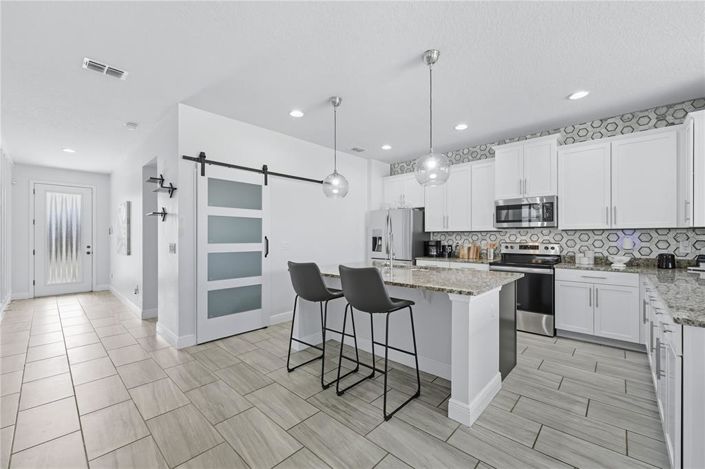 Image No.2-4 Bed House for sale