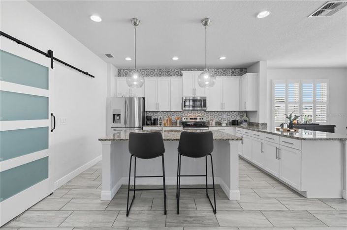 Image No.3-4 Bed House for sale