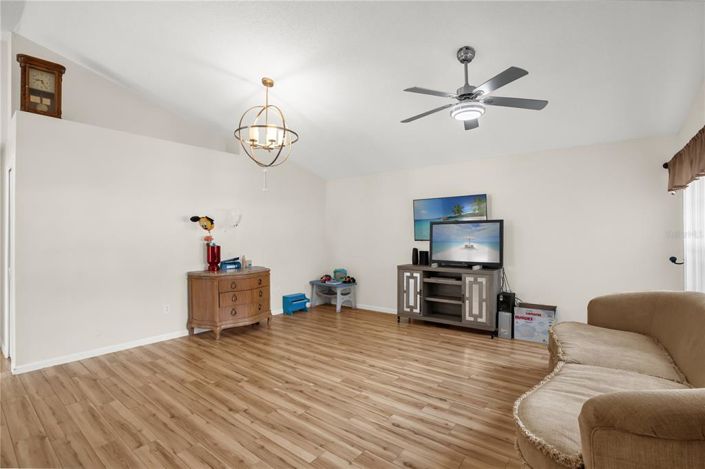 Image No.3-Maison de 3 chambres à vendre à Saint John