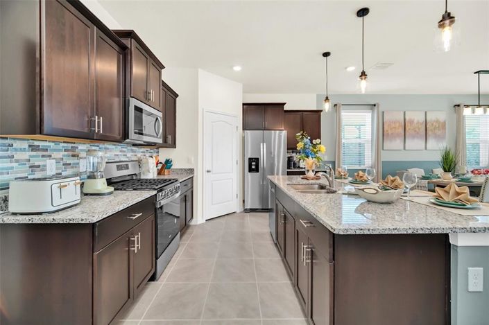 Image No.10-6 Bed House for sale