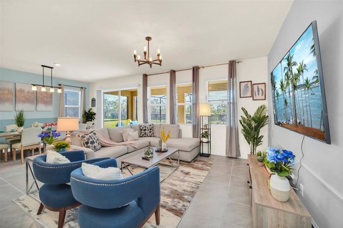 Image No.18-6 Bed House for sale