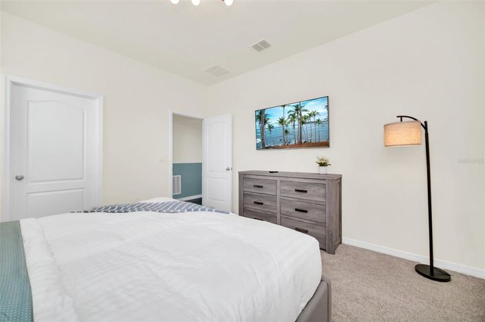 Image No.25-6 Bed House for sale