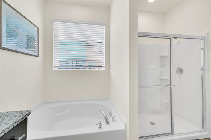 Image No.27-6 Bed House for sale