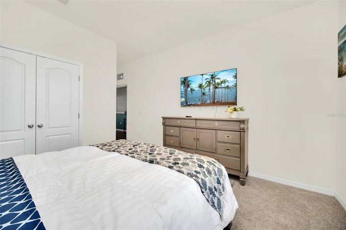 Image No.29-6 Bed House for sale