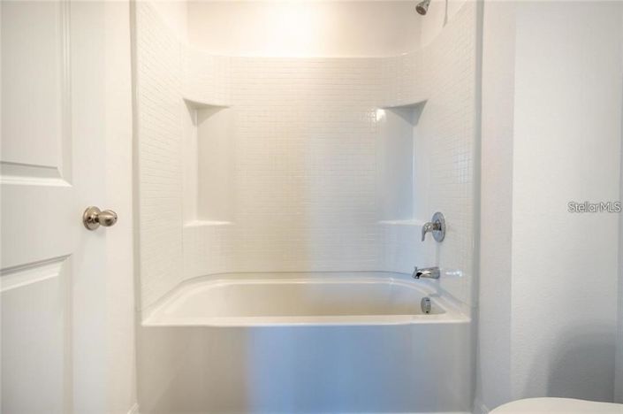 Image No.17-3 Bed Townhouse for sale