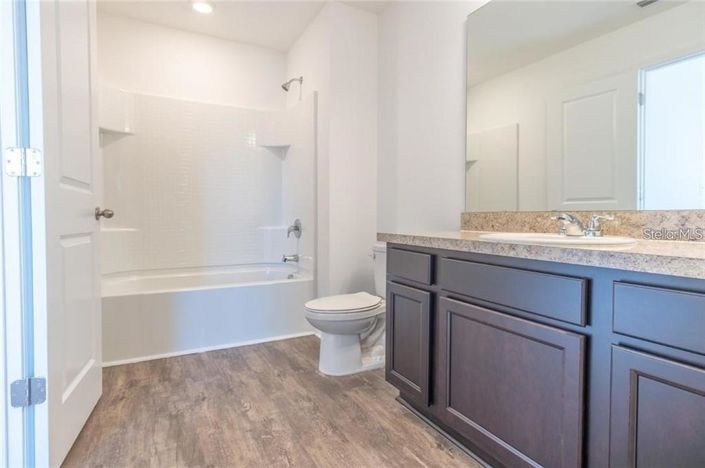 Image No.18-3 Bed Townhouse for sale