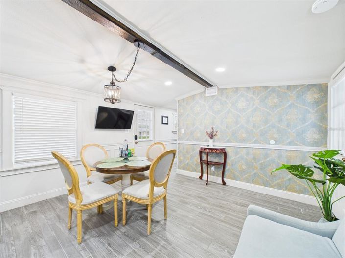 Image No.10-3 Bed House for sale