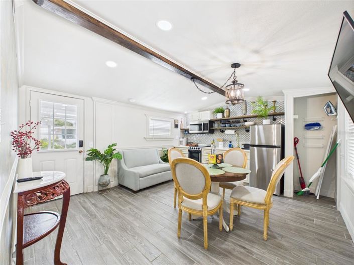 Image No.8-3 Bed House for sale