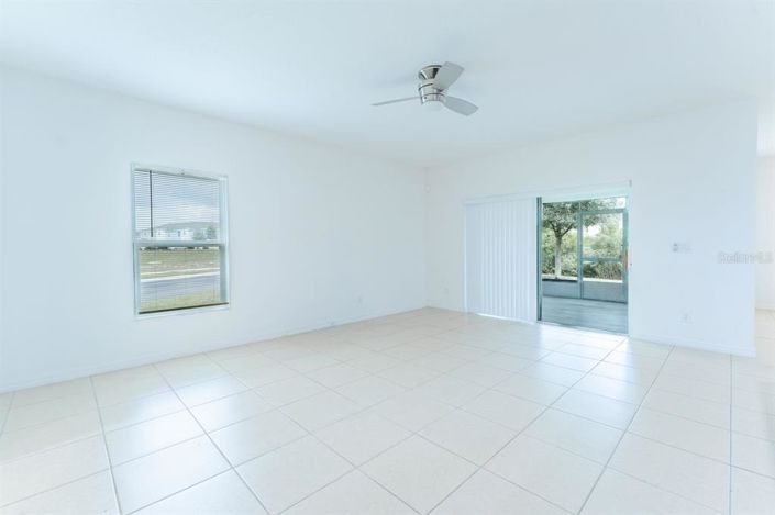 Image No.7-Maison de ville de 4 chambres à vendre à Saint John