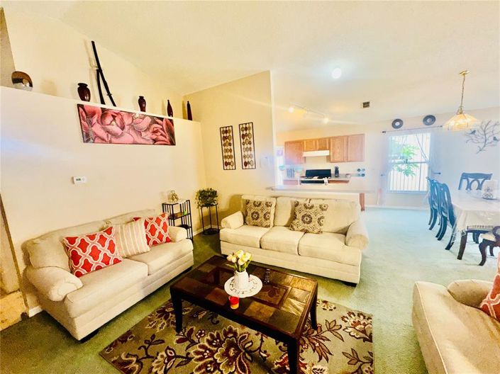 Image No.10-3 Bed House for sale