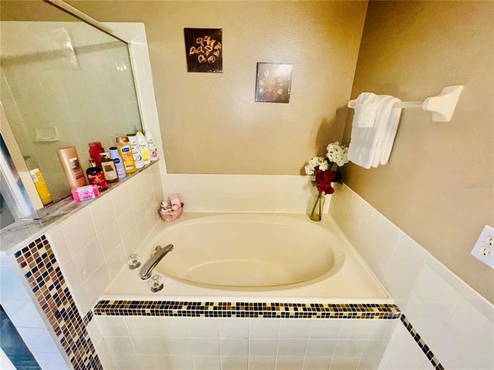 Image No.19-3 Bed House for sale