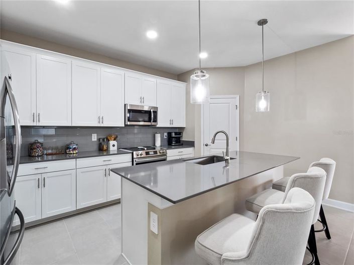 Image No.10-4 Bed House for sale