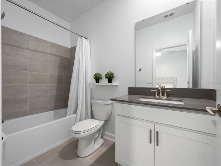 Image No.22-4 Bed House for sale