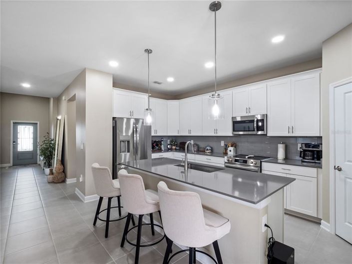 Image No.8-4 Bed House for sale