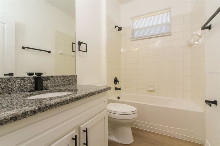 Image No.23-5 Bed House for sale