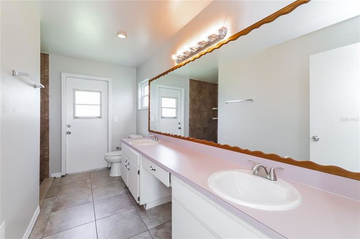 Image No.12-3 Bed House for sale