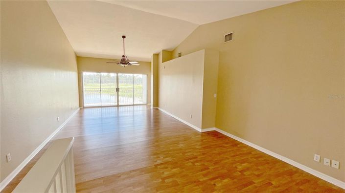 Image No.2-Appartement de 3 chambres à vendre à Saint John