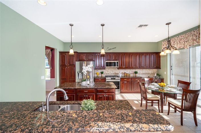 Image No.5-4 Bed House for sale