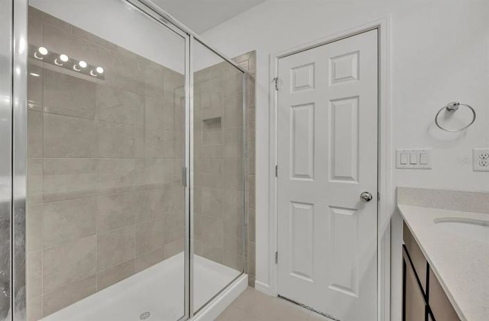 Image No.10-3 Bed House for sale