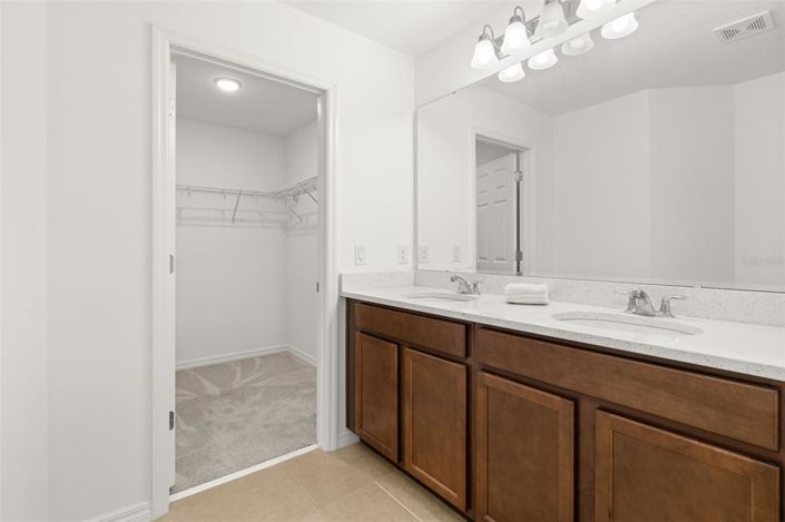 Image No.31-5 Bed House for sale