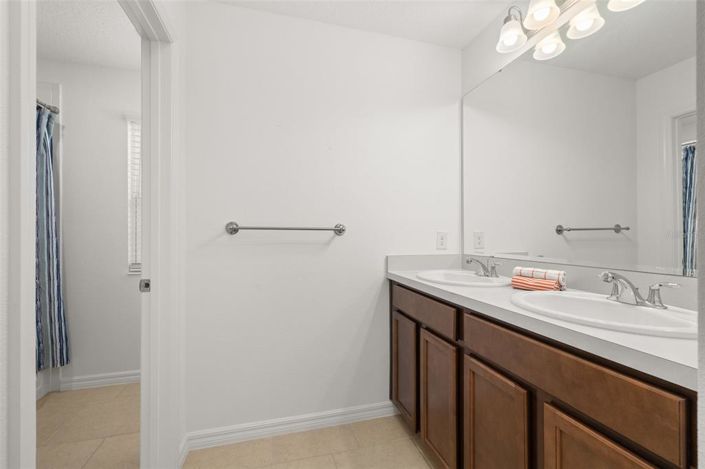 Image No.37-5 Bed House for sale