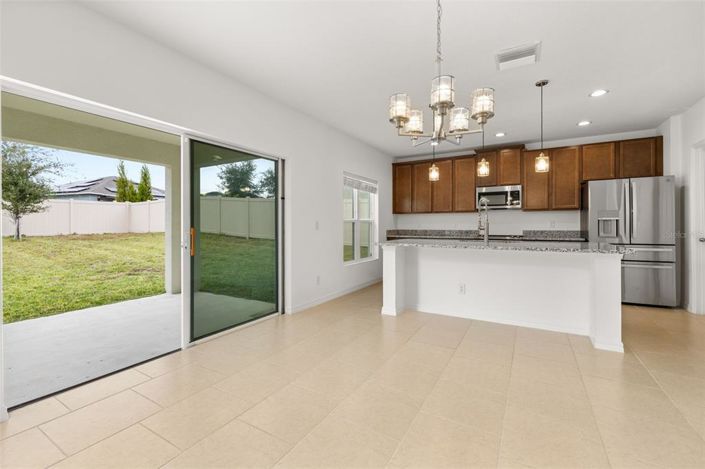 Image No.9-5 Bed House for sale