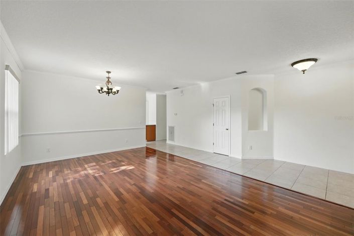 Image No.13-3 Bed House for sale