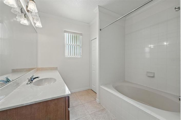 Image No.18-3 Bed House for sale