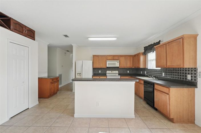 Image No.6-3 Bed House for sale