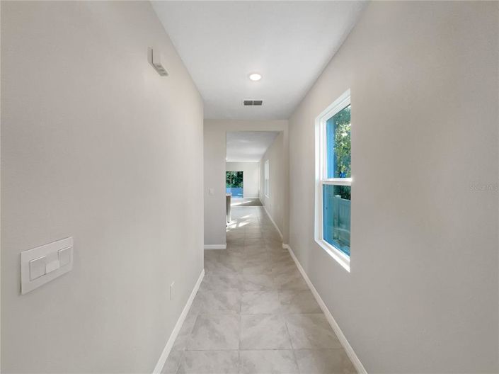 Image No.11-3 Bed House for sale