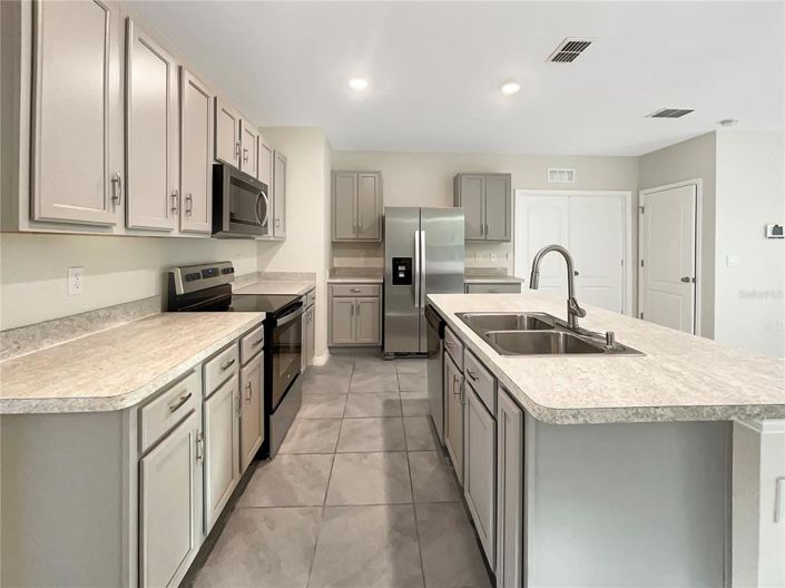 Image No.6-3 Bed House for sale