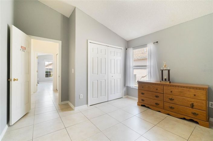 Image No.17-4 Bed House for sale