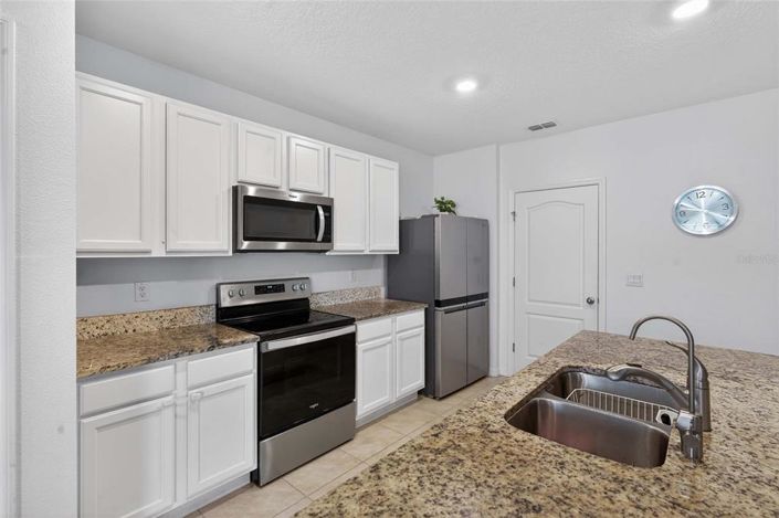 Image No.17-3 Bed House for sale