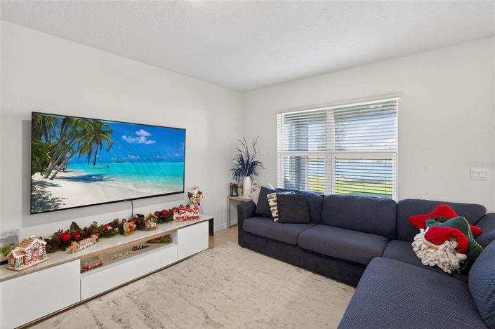 Image No.19-3 Bed House for sale