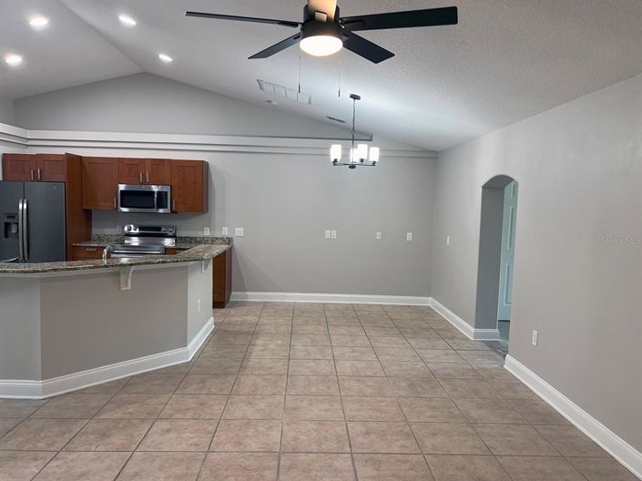 Image No.11-4 Bed House for sale