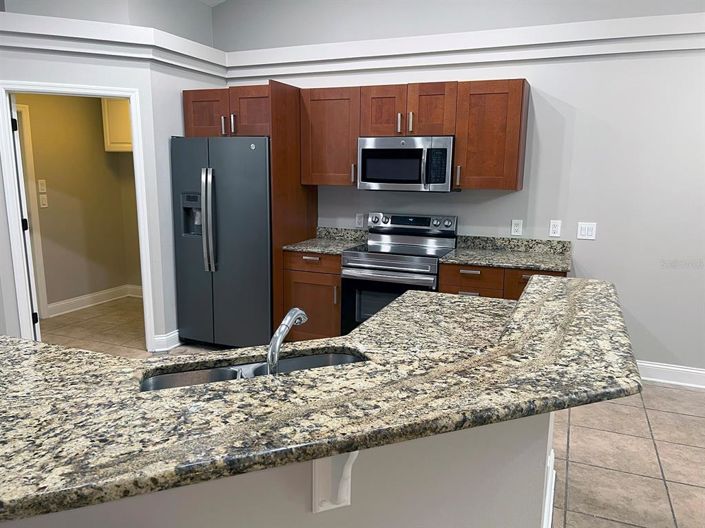 Image No.16-4 Bed House for sale