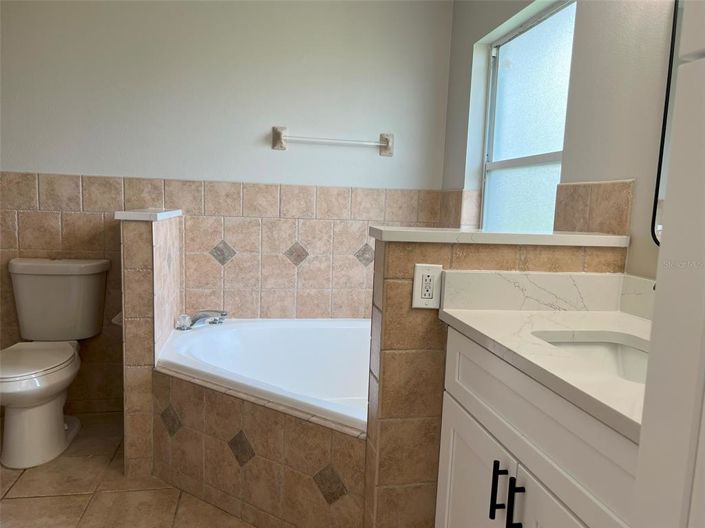 Image No.25-4 Bed House for sale