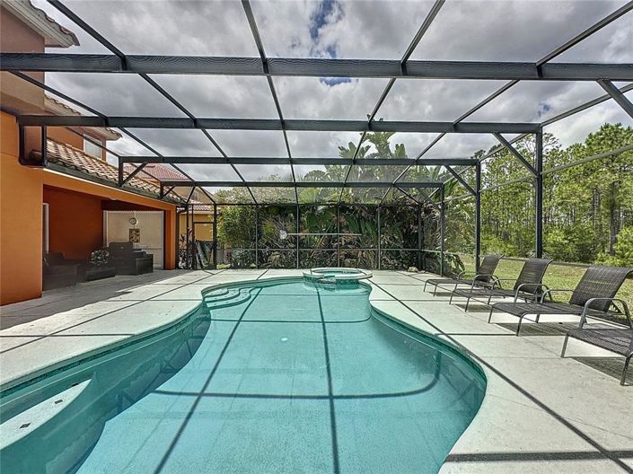 Image No.31-6 Bed House for sale