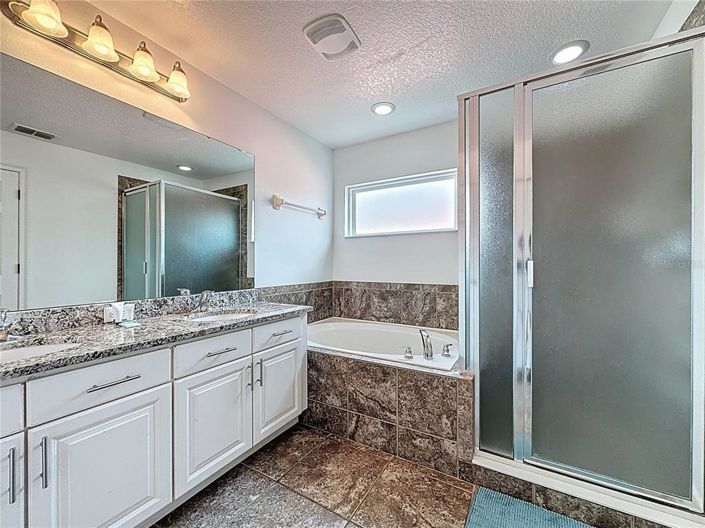 Image No.47-6 Bed House for sale